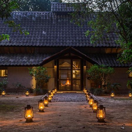 Tiger Tops Tharu Lodge Чітаван Екстер'єр фото